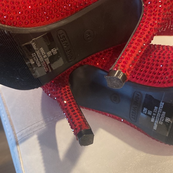 Nine West Red Ruby Slouch Bootie 6 Dazzling! Embellished Beautiful Red Crystals! - Picture 6 of 7